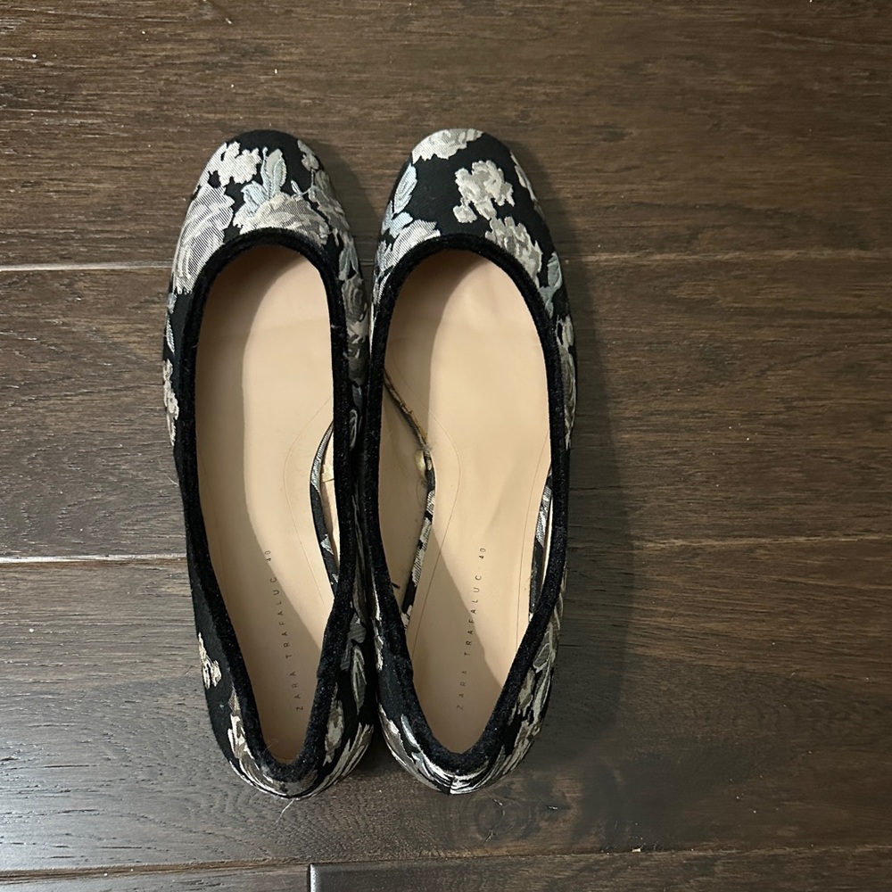 Zara Trafaluc collection Black and Silver tapestry Floral Flats